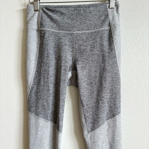 Outdoor Voices Gray Colorblock Warmup 3/4 Cropped Leggings Women's Small - Picture 3 of 7